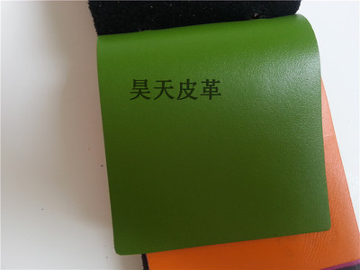 優(yōu)質(zhì)二層變色油蠟皮、瘋馬皮與貼膜皮 無(wú)極縣昊天皮革的專(zhuān)業(yè)生產(chǎn)與銷(xiāo)售